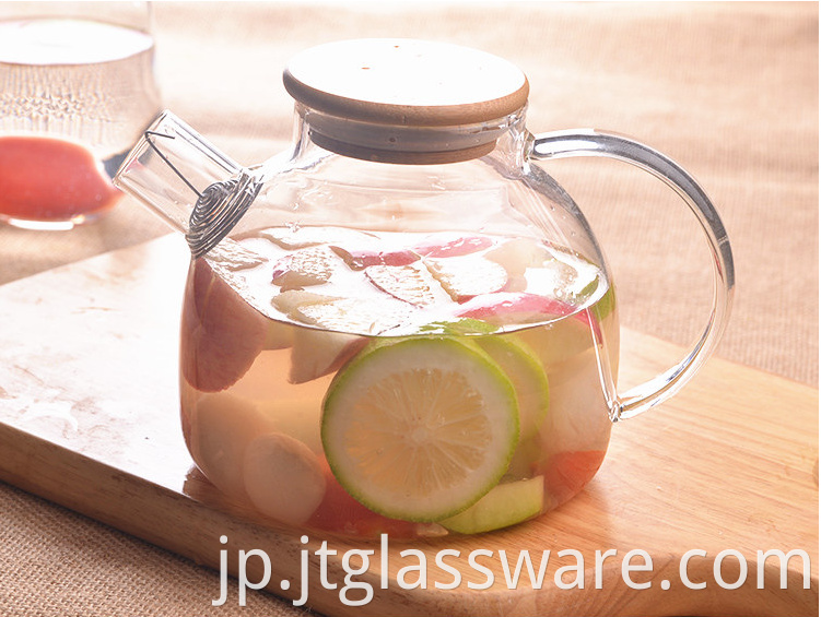 glass jug1